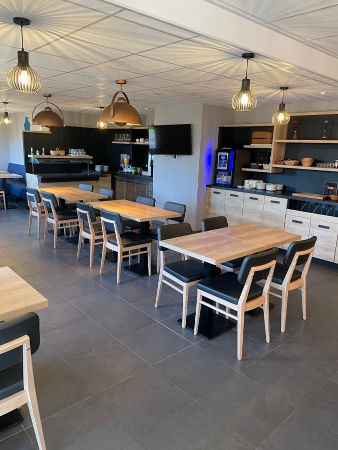 Logis Jum'Hotel Saints-Geosmes Ngoại thất bức ảnh